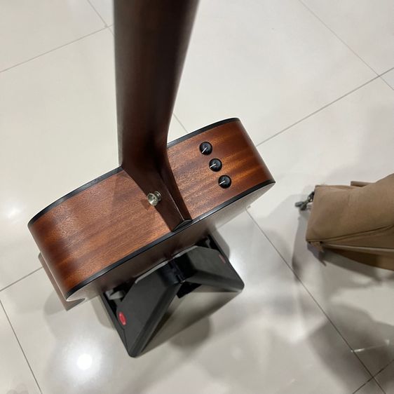 โปร่งไฟฟ้า Taylor 110e รูปที่ 3