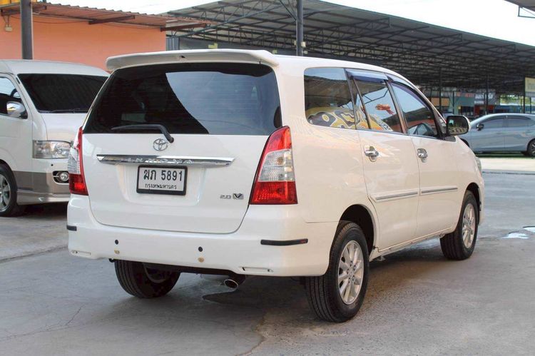 Toyota Innova 2012 2.0 V Utility-car เบนซิน ไม่ติดแก๊ส เกียร์อัตโนมัติ ขาว รูปที่ 4