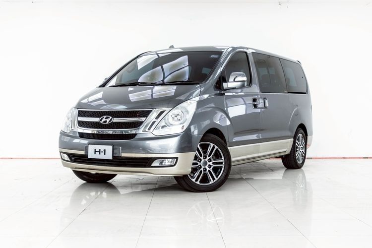 รถ Hyundai H-1  2.5 Deluxe สี เทา