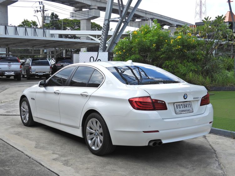 BMW Series 5 2012 525d Sedan ดีเซล ไม่ติดแก๊ส เกียร์อัตโนมัติ ขาว รูปที่ 4