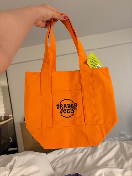 กระเป๋า Trader Joe’s รุ่นlimited🎃 รูปที่ 3