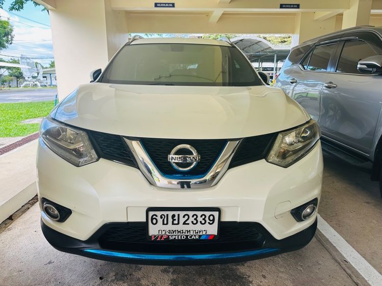 ปี2016  Nissan xtrail 2.0v hybrid 2.0V สวยใสใช้ยาวครับ  