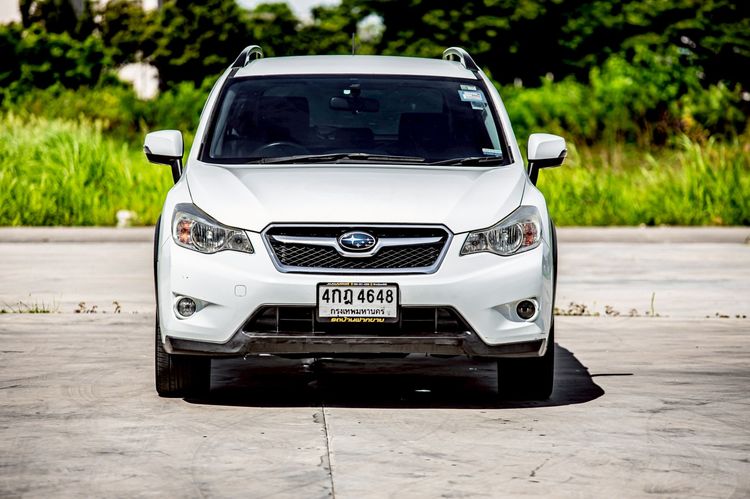 Subaru XV 2013 2.0 4WD Utility-car เบนซิน ไม่ติดแก๊ส เกียร์อัตโนมัติ ขาว รูปที่ 2