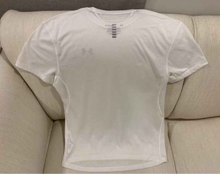 เสื้อวิ่ง Under Amour รูปที่ 2