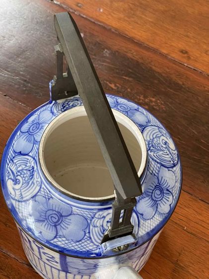 กาน้ำชาพอร์ซเลนสีน้ำเงินและสีขาวของจีน รูปที่ 13