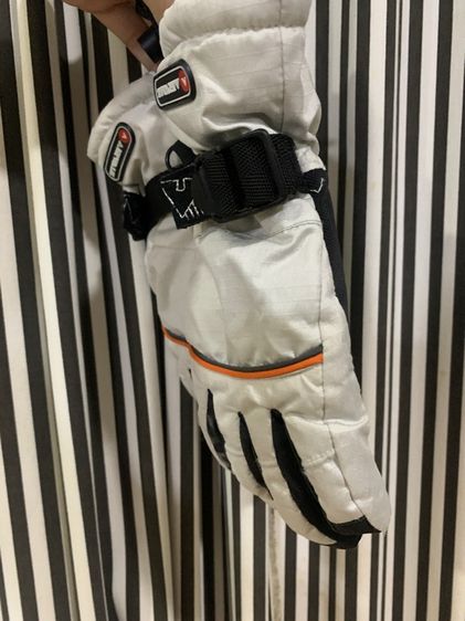 ถุงมือ กันหนาว กันลม ใส่เล่นหิมะ เล่นสกี (ราคาถูกกว่าเช่าแน่นอน) กันน้ำ  ให้ความอบอุ่น  ใส่ได้ทั้งหญิงชาย รูปที่ 2