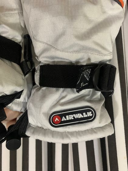 ถุงมือ กันหนาว กันลม ใส่เล่นหิมะ เล่นสกี (ราคาถูกกว่าเช่าแน่นอน) กันน้ำ  ให้ความอบอุ่น  ใส่ได้ทั้งหญิงชาย รูปที่ 5