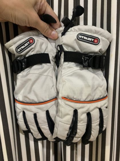 อื่นๆ ถุงมือ กันหนาว กันลม ใส่เล่นหิมะ เล่นสกี (ราคาถูกกว่าเช่าแน่นอน) กันน้ำ  ให้ความอบอุ่น  ใส่ได้ทั้งหญิงชาย