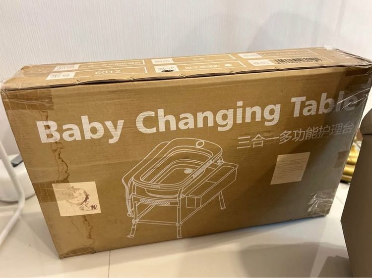 ส่งต่อด่วน โต๊ะอาบน้ำเด็กพร้อมอ่างและแผ่นเปลี่ยนผ้าอ้อม (รับน้ำหนัก 50kg) สภาพใหม่กริ๊บ