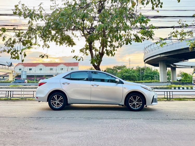 Toyota Altis 2018 1.8 E Sedan เบนซิน ไม่ติดแก๊ส เกียร์อัตโนมัติ บรอนซ์เงิน รูปที่ 3