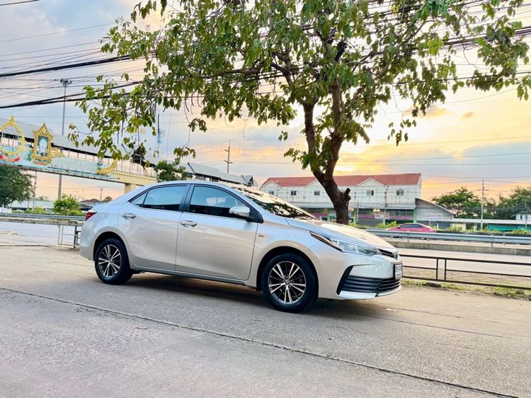 Toyota Altis 2018 1.8 E Sedan เบนซิน ไม่ติดแก๊ส เกียร์อัตโนมัติ บรอนซ์เงิน