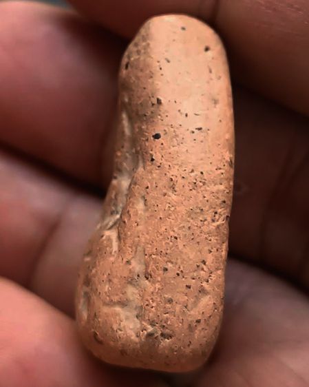 พระเนื้อดินพิมพ์ทรงคุ้นตา สูง 3.5 ซ.ม. พระบ้านเก่าเก็บหลายสิบปี ไม่ทราบกรุ-เกจิที่สร้าง รูปที่ 3