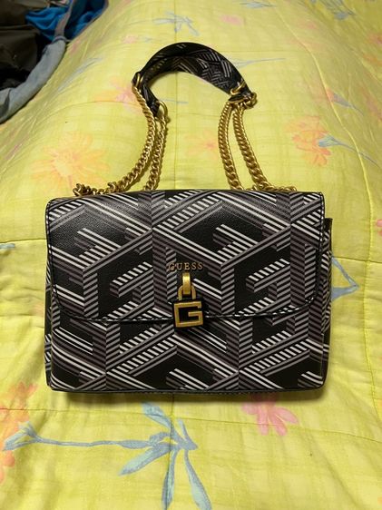 Guess Montreal crossbody  รูปที่ 3