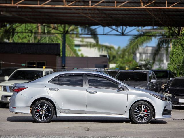 Toyota Altis 2017 1.6 G Limited Sedan เบนซิน ไม่ติดแก๊ส เกียร์อัตโนมัติ บรอนซ์เงิน รูปที่ 4