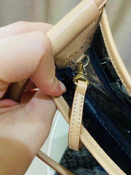 กระเป๋า Nina Ricci ของแท้ 💯 สภาพสวย มือสองสภาพ used like new รูปที่ 13