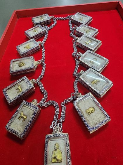 พระสมเด็จวัดระฆัง 12นักษัตย์ พ.ศ.2409พร้อมตลับสวย 13 องค์ รูปที่ 3