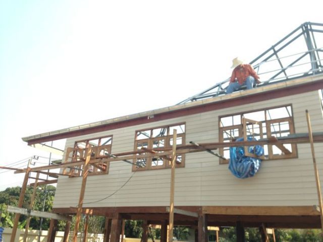 รับทำติดตั้ง รางน้ำฝนสแตนเลส สังกะสี ปล่องควัน ลูกหมุนระบายอากาศ ประตูรั้ว ราวบันได ราวกันตก โครงหลังคา กันสาด งานสแตนเลสทุกชนิด รูปที่ 12