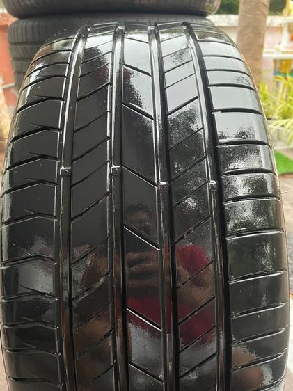 ยาง kumho 245 45 19 ปี25