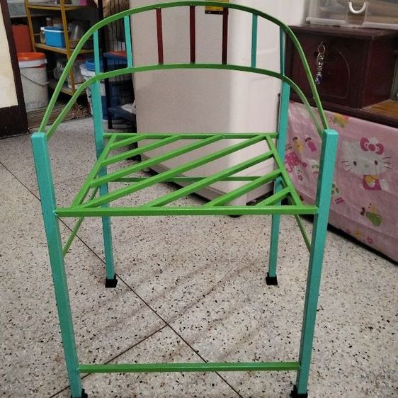 เก้าอี้ผนังพิงทำจากเหล็กขาว รูปที่ 2