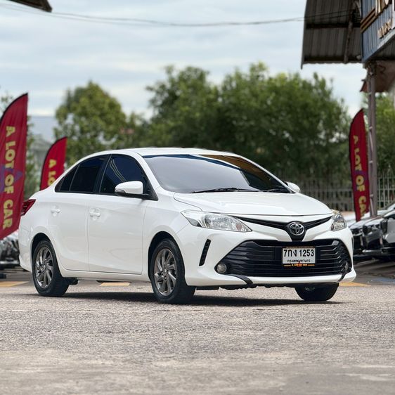 Toyota Vios 2019 1.5 E Sedan เบนซิน ไม่ติดแก๊ส เกียร์อัตโนมัติ ขาว