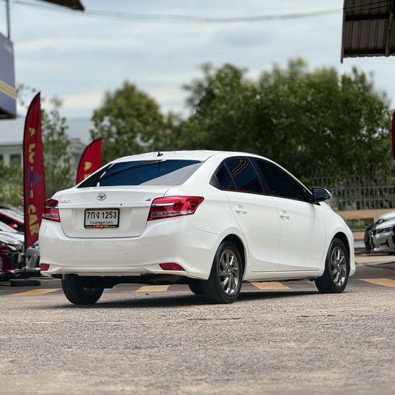 Toyota Vios 2019 1.5 E Sedan เบนซิน ไม่ติดแก๊ส เกียร์อัตโนมัติ ขาว รูปที่ 3