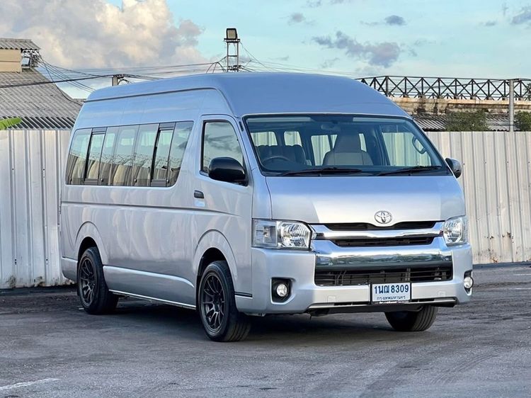 Toyota Commuter 2014 3.0 Van ดีเซล ไม่ติดแก๊ส เกียร์ธรรมดา เทา รูปที่ 2