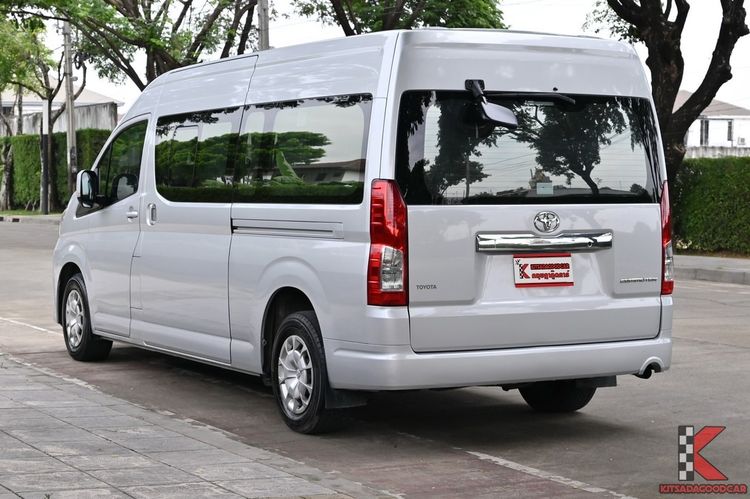 Toyota Commuter 2021 2.8 Van ดีเซล ไม่ติดแก๊ส เกียร์อัตโนมัติ บรอนซ์เงิน รูปที่ 3