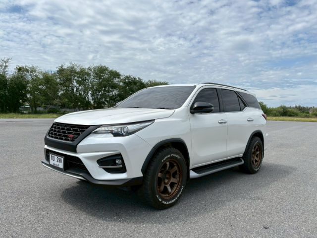 Toyota Fortuner 2019 2.4 V Utility-car ดีเซล ไม่ติดแก๊ส เกียร์อัตโนมัติ ขาว รูปที่ 4