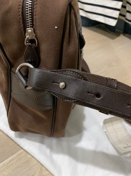 กระเป๋าสะพาย crossbodybag ของ TRUSSSARDI ซื้อมาจาก Italy ใหม่มาก ซื้อมาหลักหมื่น ยังไม่ผ่านการใช้งาน ผ้าแคนวาสสีน้ำตาล ทนสุดๆ แบรนด์ ITALY  รูปที่ 4
