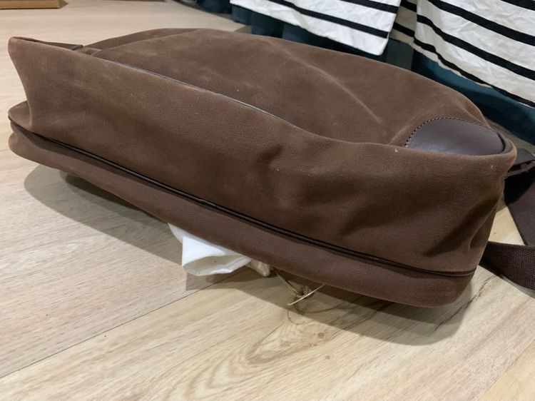กระเป๋าสะพาย crossbodybag ของ TRUSSSARDI ซื้อมาจาก Italy ใหม่มาก ซื้อมาหลักหมื่น ยังไม่ผ่านการใช้งาน ผ้าแคนวาสสีน้ำตาล ทนสุดๆ แบรนด์ ITALY  รูปที่ 8