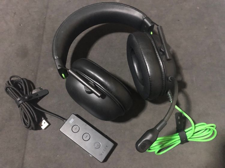 หูฟัง RAZER BLACKSHARK V2 x พร้อมตัวต่อ