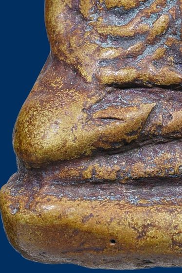 เนื้อสวยมาก รูปหล่อหลวงพ่อเงิน วัดบางคลานพิมพ์ขี้ตา 5 ชายใหญ่ มีสร้อยสังวาลย์ เก่า รูปที่ 10