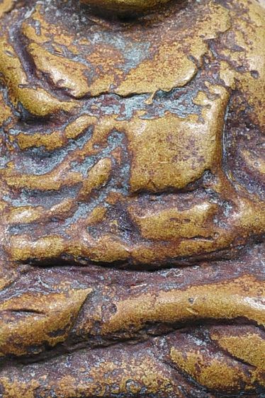 เนื้อสวยมาก รูปหล่อหลวงพ่อเงิน วัดบางคลานพิมพ์ขี้ตา 5 ชายใหญ่ มีสร้อยสังวาลย์ เก่า รูปที่ 4