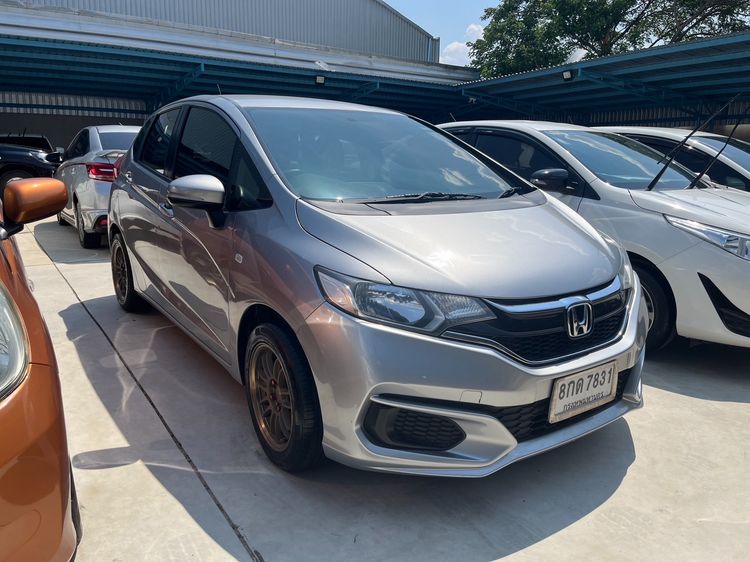 Honda Jazz 2019 1.5 S i-VTEC Sedan เบนซิน ไม่ติดแก๊ส เกียร์อัตโนมัติ เทา รูปที่ 2