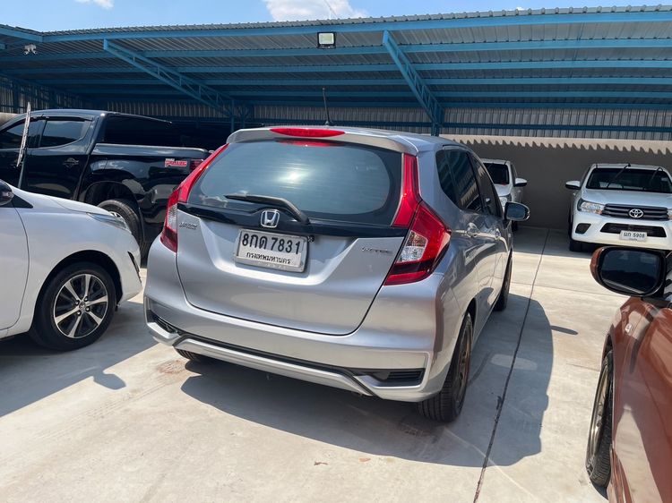 Honda Jazz 2019 1.5 S i-VTEC Sedan เบนซิน ไม่ติดแก๊ส เกียร์อัตโนมัติ เทา รูปที่ 3