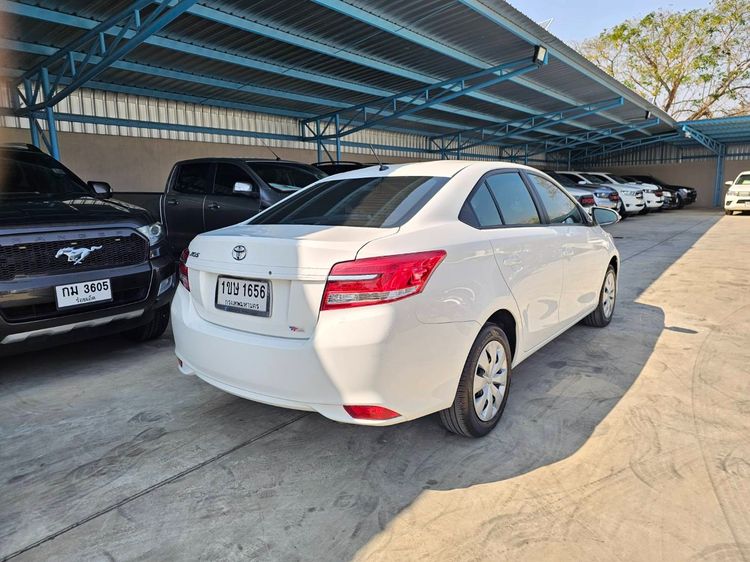 Toyota Vios 2021 1.5 Entry Sedan เบนซิน ไม่ติดแก๊ส เกียร์อัตโนมัติ ขาว รูปที่ 3