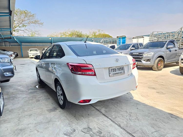 Toyota Vios 2021 1.5 Entry Sedan เบนซิน ไม่ติดแก๊ส เกียร์อัตโนมัติ ขาว รูปที่ 4