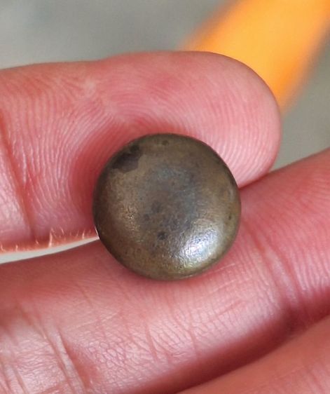 เม็ดกระดุม เมฆสิทธิ์