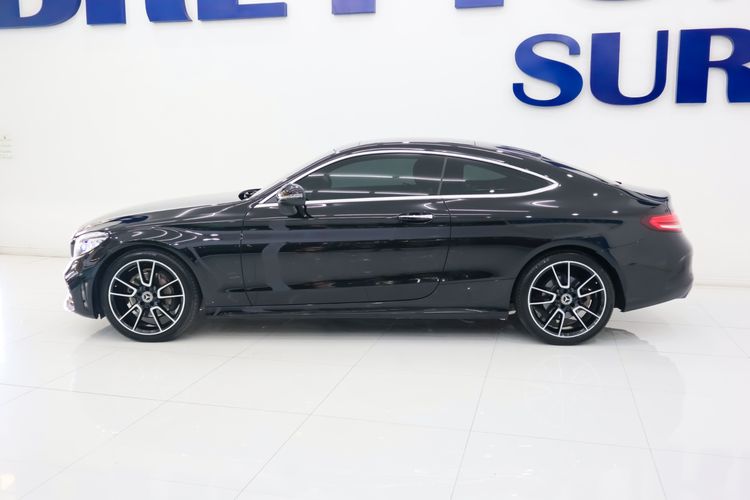 Mercedes-Benz C-Class 2020 C200 Sedan เบนซิน ไม่ติดแก๊ส เกียร์อัตโนมัติ ดำ รูปที่ 4