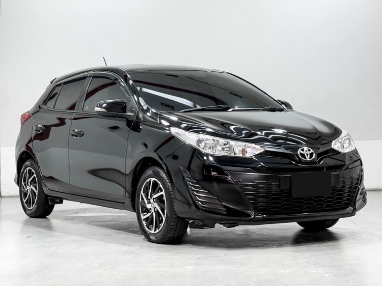 Toyota Yaris 2018 1.2 E Sedan เบนซิน เกียร์อัตโนมัติ ดำ รูปที่ 3