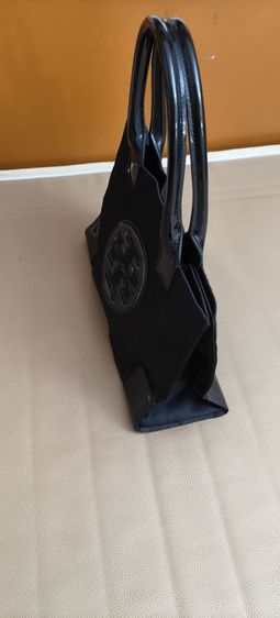 กระเป๋าสะพาย แท้Toty Burch ขนาด 9x14x5นิ้ว  รูปที่ 2