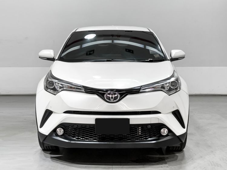 Toyota C-HR 2018 1.8 Mid Utility-car เบนซิน เกียร์อัตโนมัติ ขาว รูปที่ 2