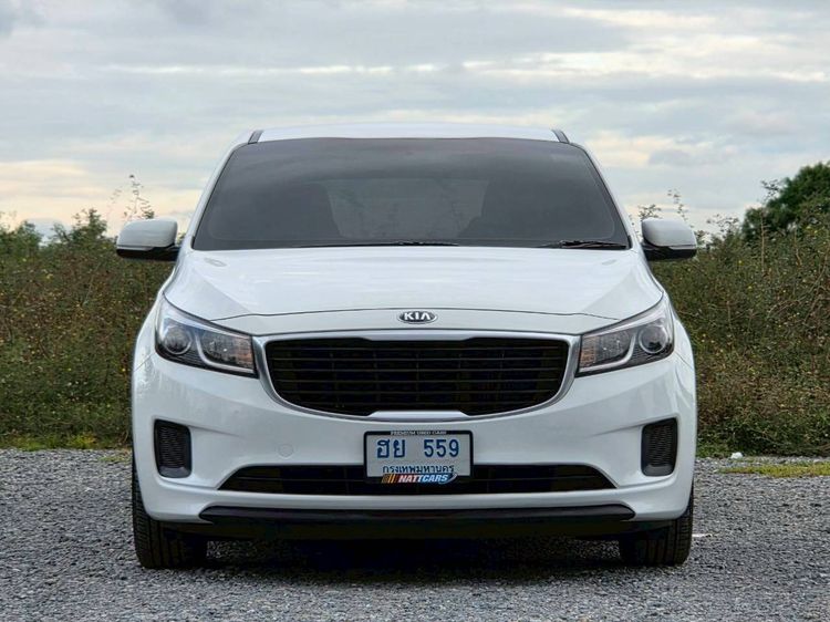 Kia Grand Carnival 2017 2.2 LX Van ดีเซล ไม่ติดแก๊ส เกียร์อัตโนมัติ ขาว รูปที่ 2