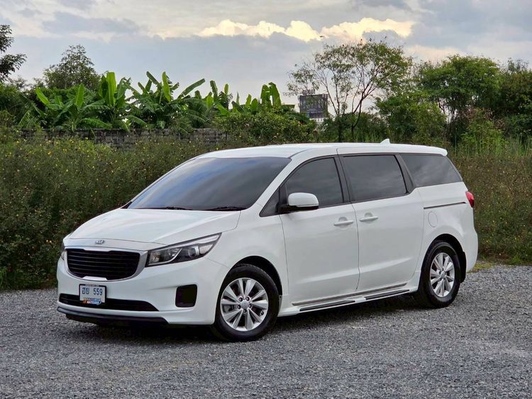Kia Grand Carnival 2017 2.2 LX Van ดีเซล ไม่ติดแก๊ส เกียร์อัตโนมัติ ขาว