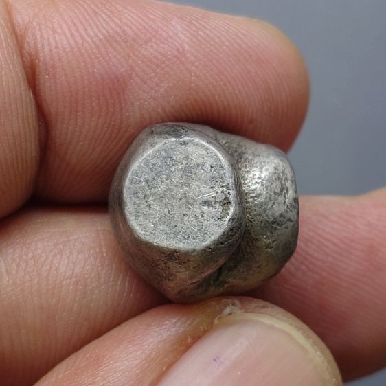 พดด้วง ขนาด 1 บาท อยุธยา ตราราชวัตร 9 จุด สภาพสวย รูปที่ 7