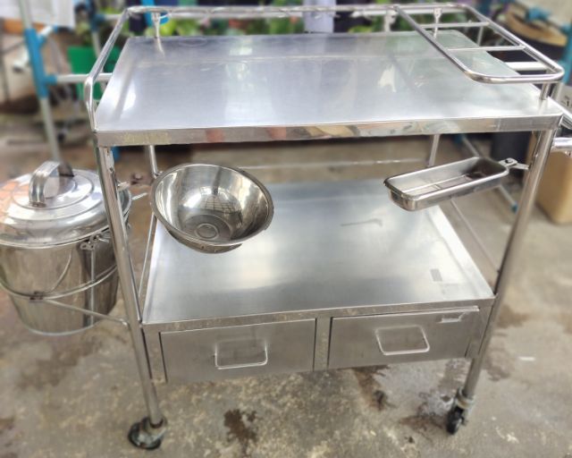 รถเข็นทำแผล สแตนเลส45×75×85 รูปที่ 3