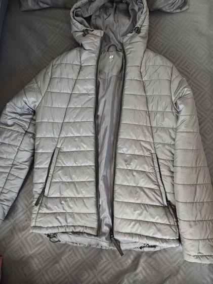 เทา เสื้อกันหิมะ H and M