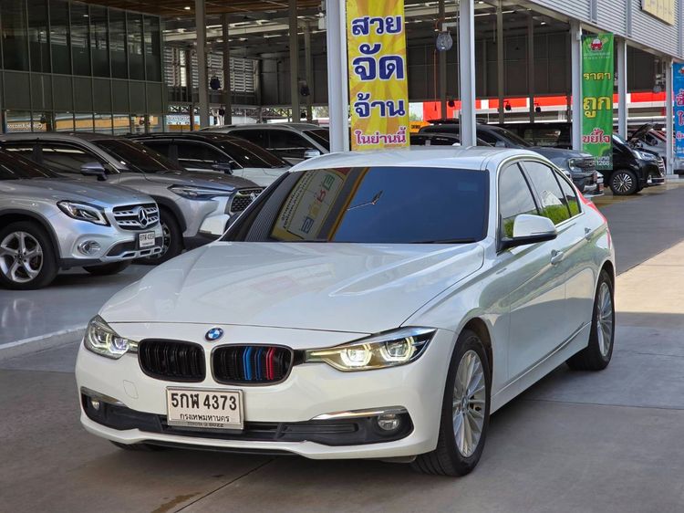 BMW Series 3 2021 320d Sedan ดีเซล ไม่ติดแก๊ส เกียร์อัตโนมัติ ขาว รูปที่ 3