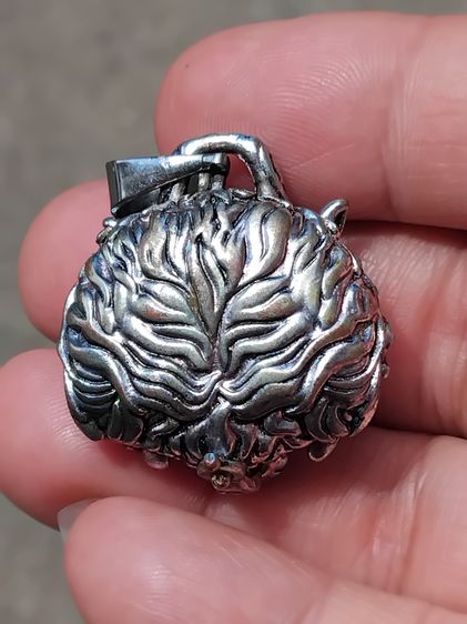 หน้าเสือ เนื้อเงิน แกะได้ มีตะขอล็อก หูแขวน มีน้ำหนัก งานสวย ประณีต แปลก หายาก รูปที่ 2