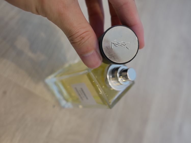 น้ำหอม yves saint laurent เป็นไลน์niche le vestiaire des parfums กลิ่น Trench คล้าย iris แป้งๆครับ unisex  รูปที่ 3